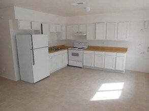 2903 E Wier Ave, Unit 3 in Phoenix, AZ - Foto de edificio - Building Photo