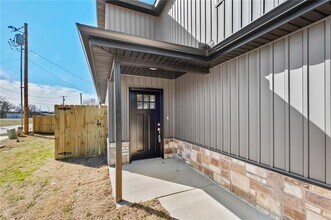 501 W Arkansas St in Gentry, AR - Building Photo - Building Photo