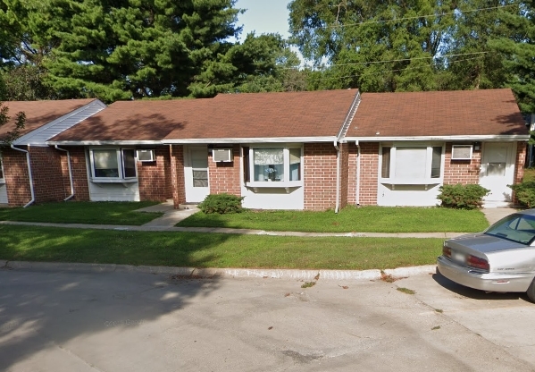 Mount Village Elderly Apartments in Waterloo, IA - Building Photo