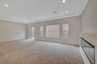 7027 Jasper Hill Way in Las Vegas, NV - Building Photo - Building Photo