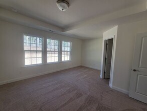 2100 Solana Wds Dr in Durham, NC - Building Photo - Building Photo