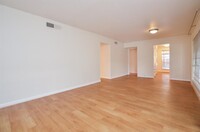 2101 Fountain View Dr photo'