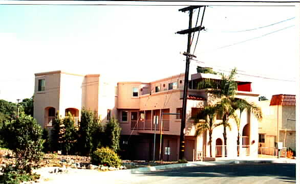 205 W Marquita in San Clemente, CA - Building Photo