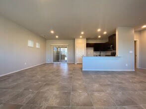 4451 Sapphire Moon Ave in North Las Vegas, NV - Building Photo - Building Photo