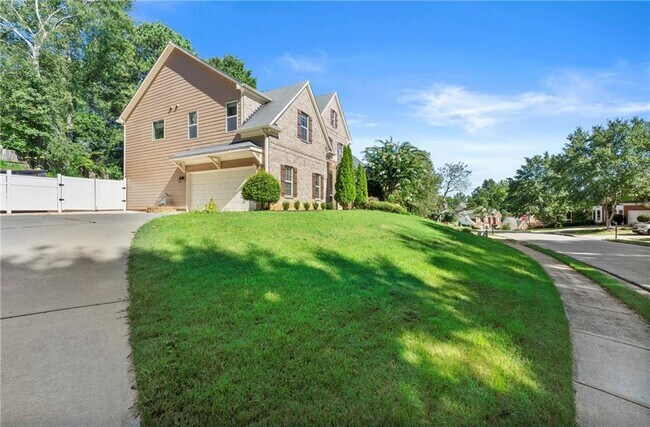 2914 Meadow Church Rd in Suwanee, GA - Building Photo - Building Photo