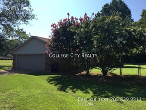 12014 Benton Ave in Northport, AL - Foto de edificio - Building Photo