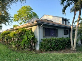1533 Gabriel St in Hollywood, FL - Building Photo