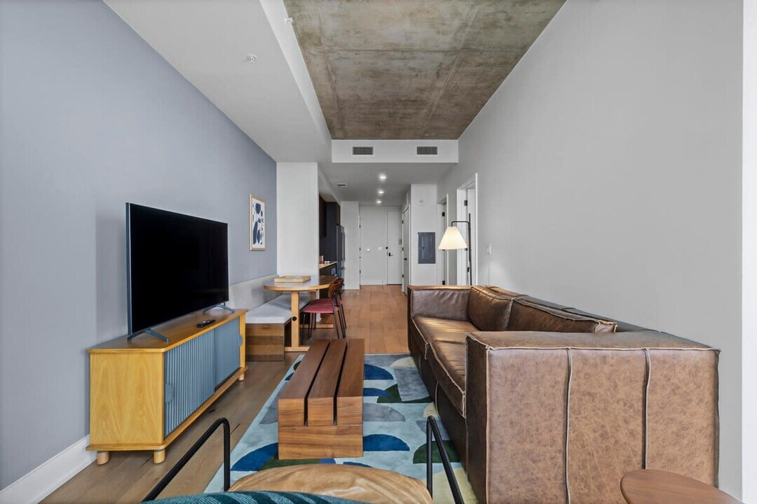48 East Ave in Austin, TX - Building Photo