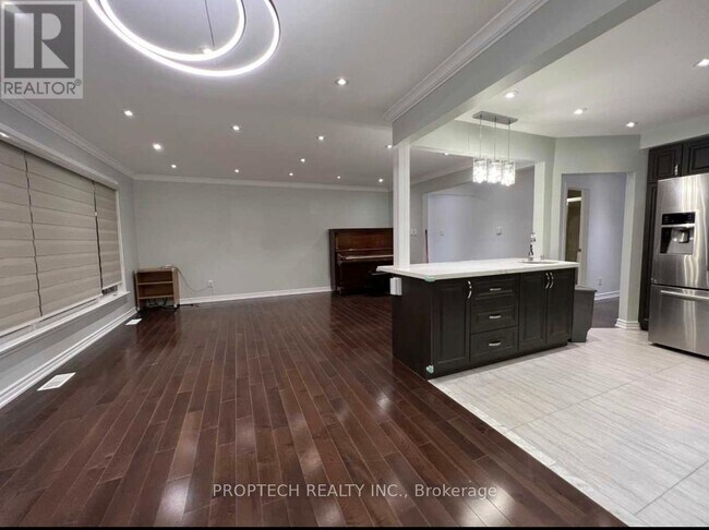 85 Sloane Ave in Toronto, ON - Building Photo - Building Photo