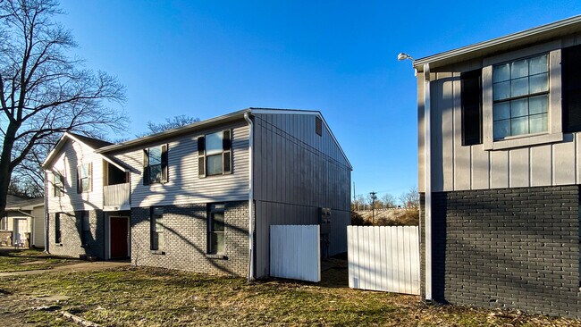 3312 Myrle St in Alton, IL - Foto de edificio - Building Photo