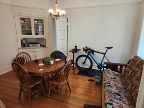662 W Oakdale Ave in Chicago, IL - Building Photo - Building Photo