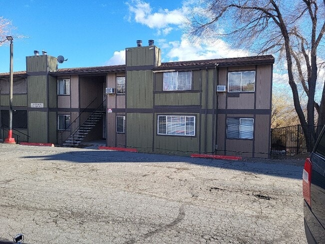 2410 Tripp Dr in Reno, NV - Building Photo - Building Photo
