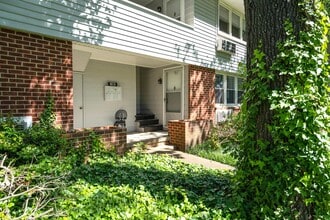 813 Daniels St in Raleigh, NC - Building Photo - Building Photo