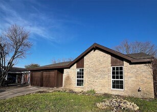 2505 Clearwood Dr in Arlington, TX - Building Photo - Building Photo