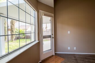 1742 Ember Glow Cir in Las Vegas, NV - Building Photo - Building Photo