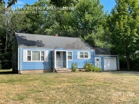 544 Pool Rd in North Haven, CT - Building Photo