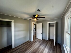 2407 48th St in Moline, IL - Building Photo - Building Photo