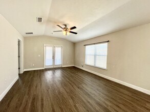 25106 SW 7th Ln in Newberry, FL - Building Photo - Building Photo
