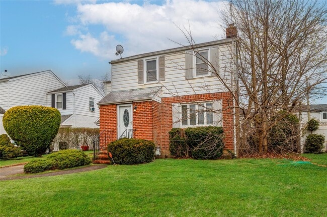 property at 66 Nassau St