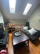 12 Shepherd Ave, Unit 3 in Boston, MA - Foto de edificio - Building Photo
