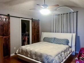 840 Red Clover Ave in Bowling Green, KY - Foto de edificio - Building Photo