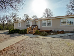 15150 CA-36 in Red Bluff, CA - Building Photo - Building Photo