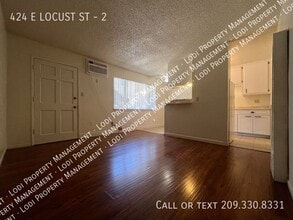 424 Locust St in Lodi, CA - Building Photo - Building Photo