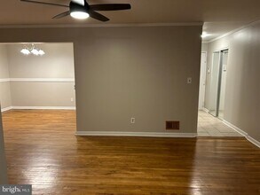 1231 Country Mill Dr in East Windsor, NJ - Building Photo - Building Photo