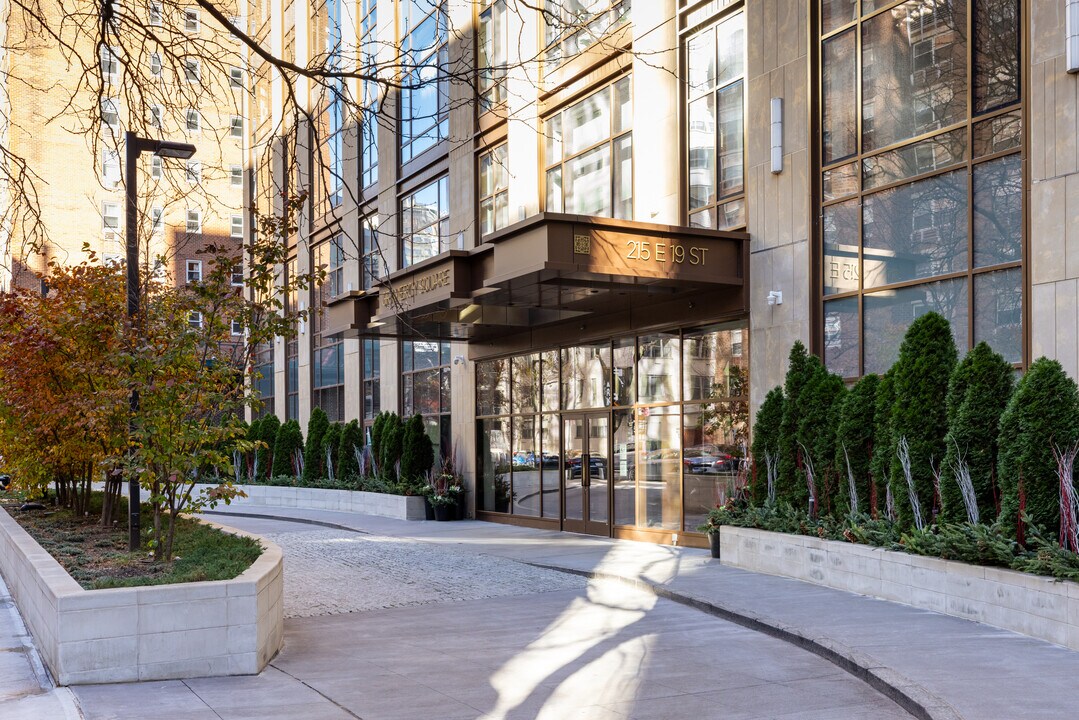 Gramercy Square in New York, NY - Building Photo