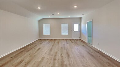 10232 NW 28th Terrace in Yukon, OK - Building Photo - Building Photo