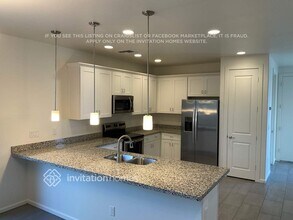 16440 S 10th St in Phoenix, AZ - Foto de edificio - Building Photo