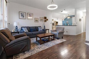 2016 Piedmont Dr in Lewisville, TX - Building Photo