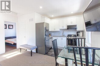 231 Front St S in Orillia, ON - Building Photo - Building Photo