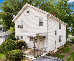 1036-1038 Clay St in Akron, OH - Building Photo