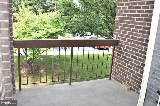 7804 Guildberry Ct, Unit 201 in Gaithersburg, MD - Building Photo - Building Photo