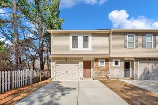 2644 Middle Br Bnd in Fayetteville, NC - Building Photo
