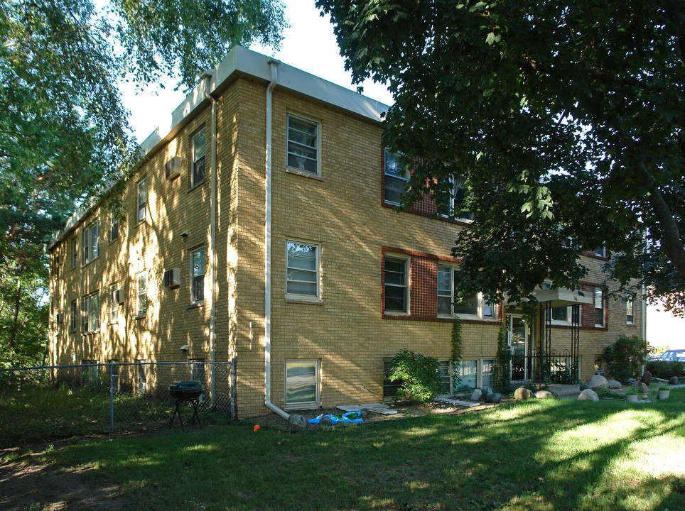 McCarrons Apartments in Roseville, MN - Building Photo