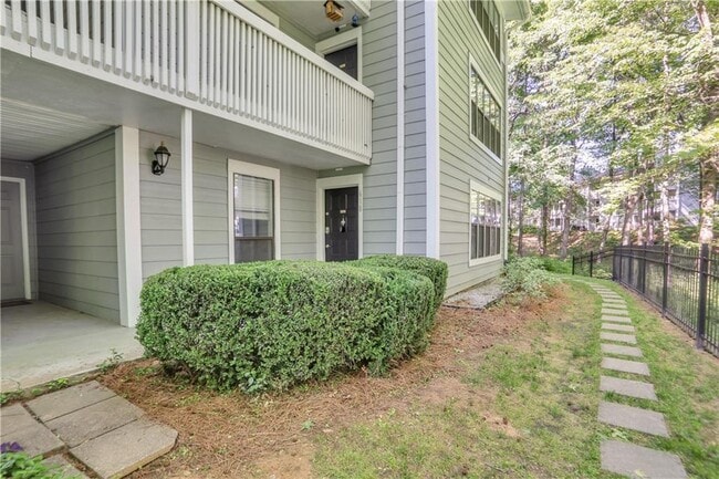 610 Summit N Dr NE in Atlanta, GA - Building Photo - Building Photo
