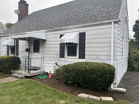 5014 S Chesterfield Rd in Arlington, VA - Building Photo