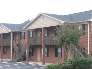 Briarcliffe in Kernersville, NC - Foto de edificio - Building Photo