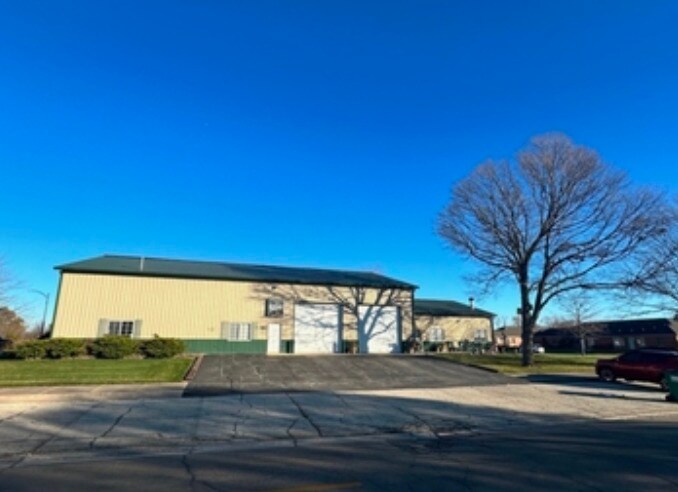 465 Mulberry St in Manteno, IL - Building Photo