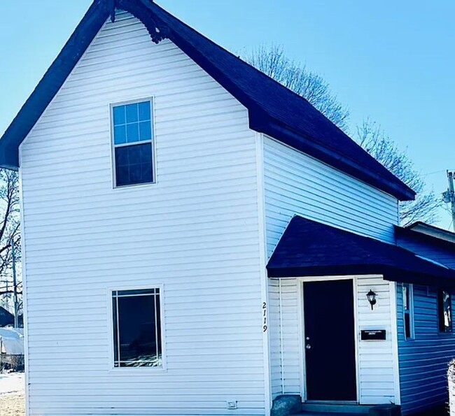 property at 2119 Noble St