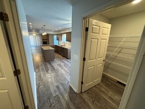 609 W Bryant St in Nixa, MO - Building Photo - Building Photo