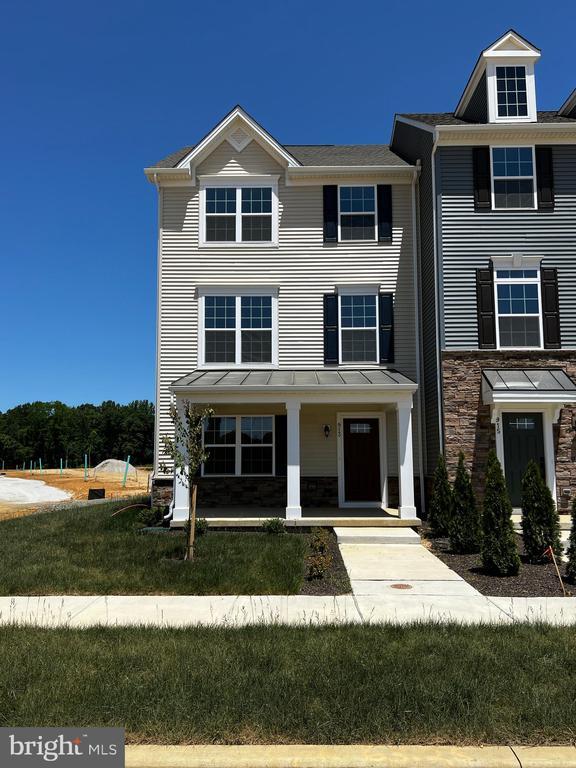 property at 913 Ericcson Ln