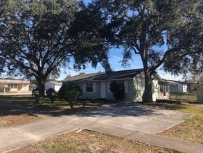 2811 Fulford St in Deltona, FL - Building Photo - Building Photo