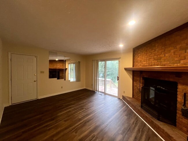 417 Nottingham Dr in Fayetteville, NC - Building Photo - Building Photo