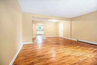 392 Firwood St in Ypsilanti, MI - Building Photo - Building Photo