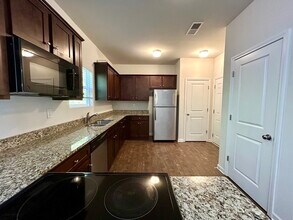 303 Village Creek Way in Salisbury, NC - Building Photo - Building Photo