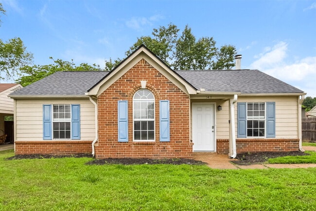 property at 1411 Lagrange Downs