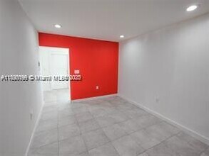 1351 NW 45th St in Miami, FL - Building Photo - Building Photo